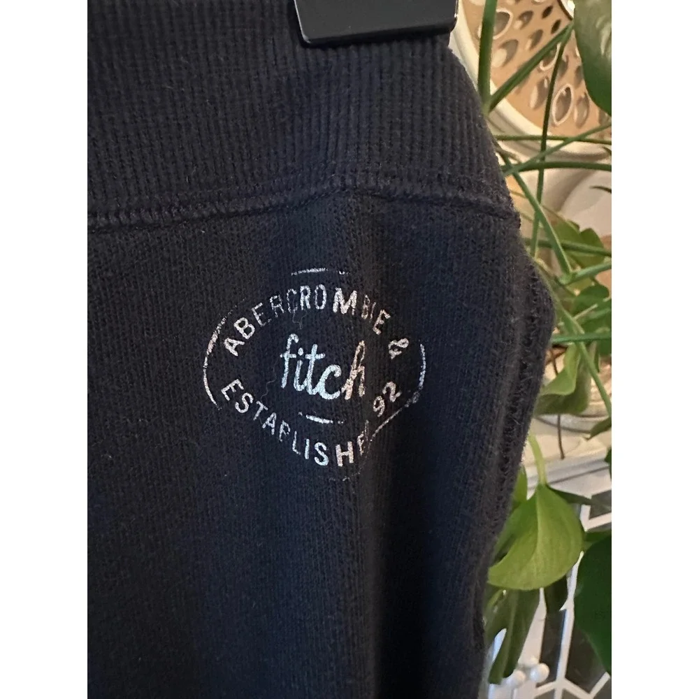 Abercrombie Kids Navy Blue Logo Joggers / Sweatpants -‎ Size Large (L)